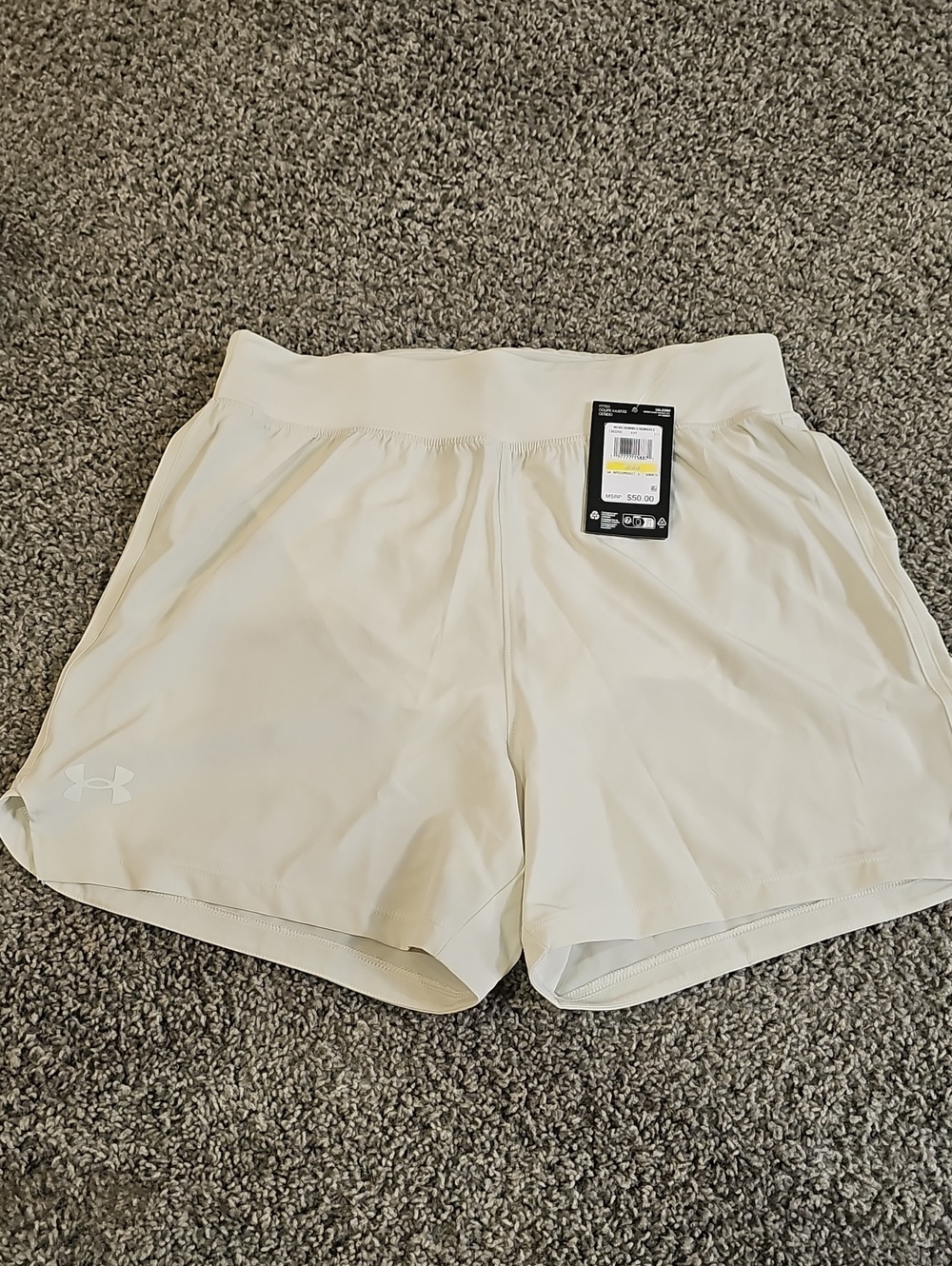 NWT Mens Speedpocket 5" Under Armour Light Cream Athletic Shorts Medium